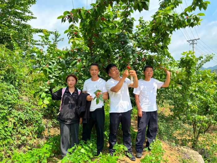 修文县商务局携手网红达人助力乡村产业